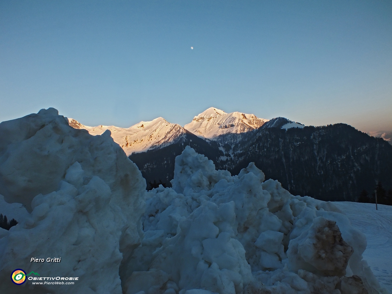 90 ...spunta la luna dal monte....JPG